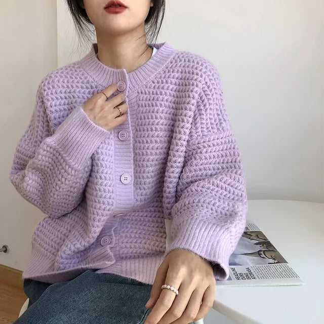 https://ae01.alicdn.com/kf/Sf470f144673e450d8e926f9e7a81bb36D/2023-New-High-Quality-Women-Autumn-Warm-Top-Mujer-Sweater-Knitted-Beige-White-Cardigans-Long-Sleeve.jpg_640x640.jpg