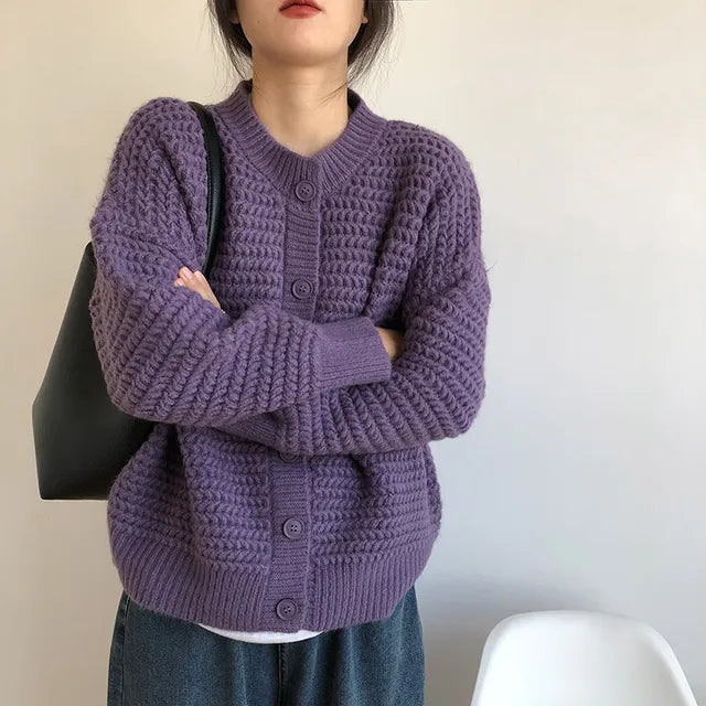 https://ae01.alicdn.com/kf/S91ceeb1b694b42d19f48917bca03039ab/2023-New-High-Quality-Women-Autumn-Warm-Top-Mujer-Sweater-Knitted-Beige-White-Cardigans-Long-Sleeve.jpg_640x640.jpg